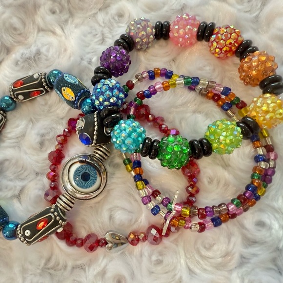 Colorful Beaded Bracelet Set - Picture 4 of 5
